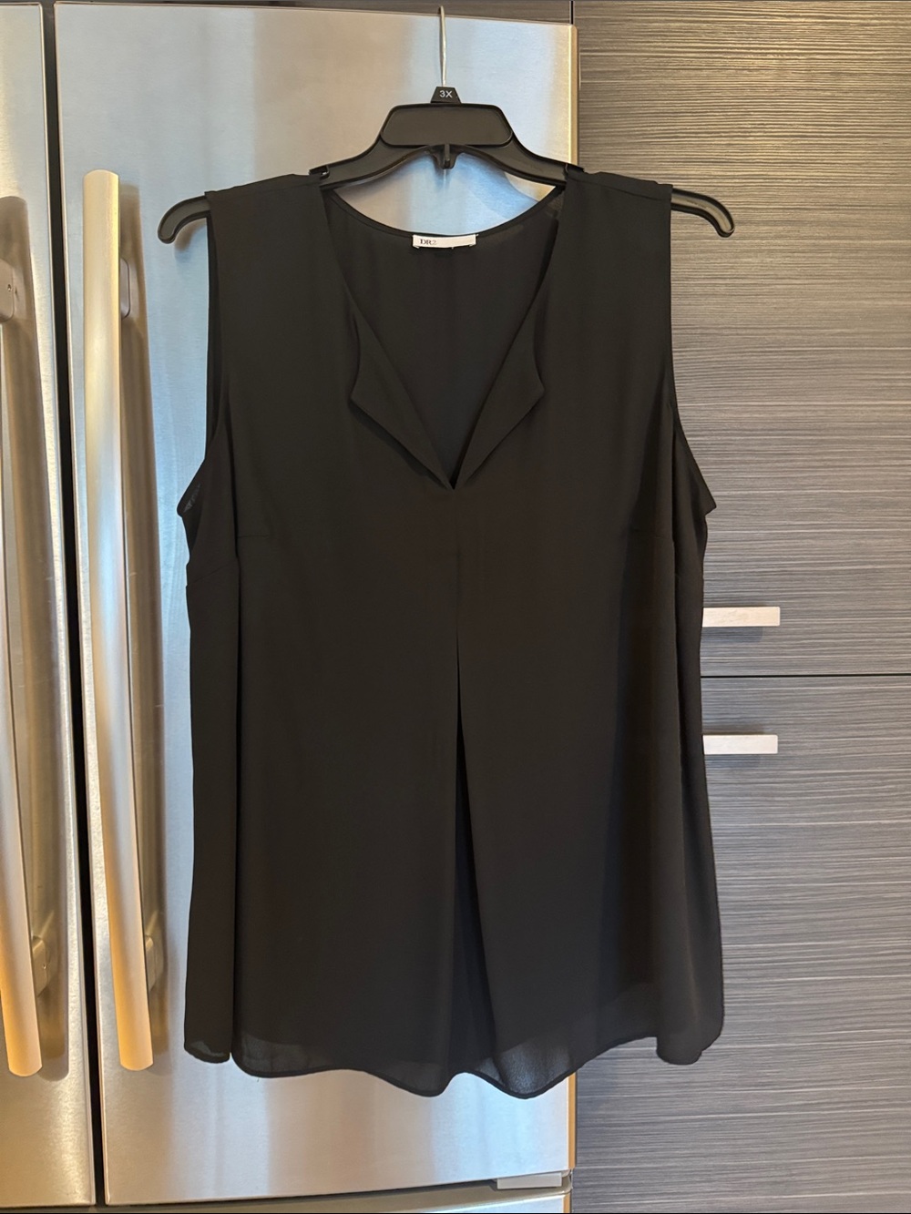 DR2 Black Sleeveless V-Neck Chiffon Camisole PLUS SIZE